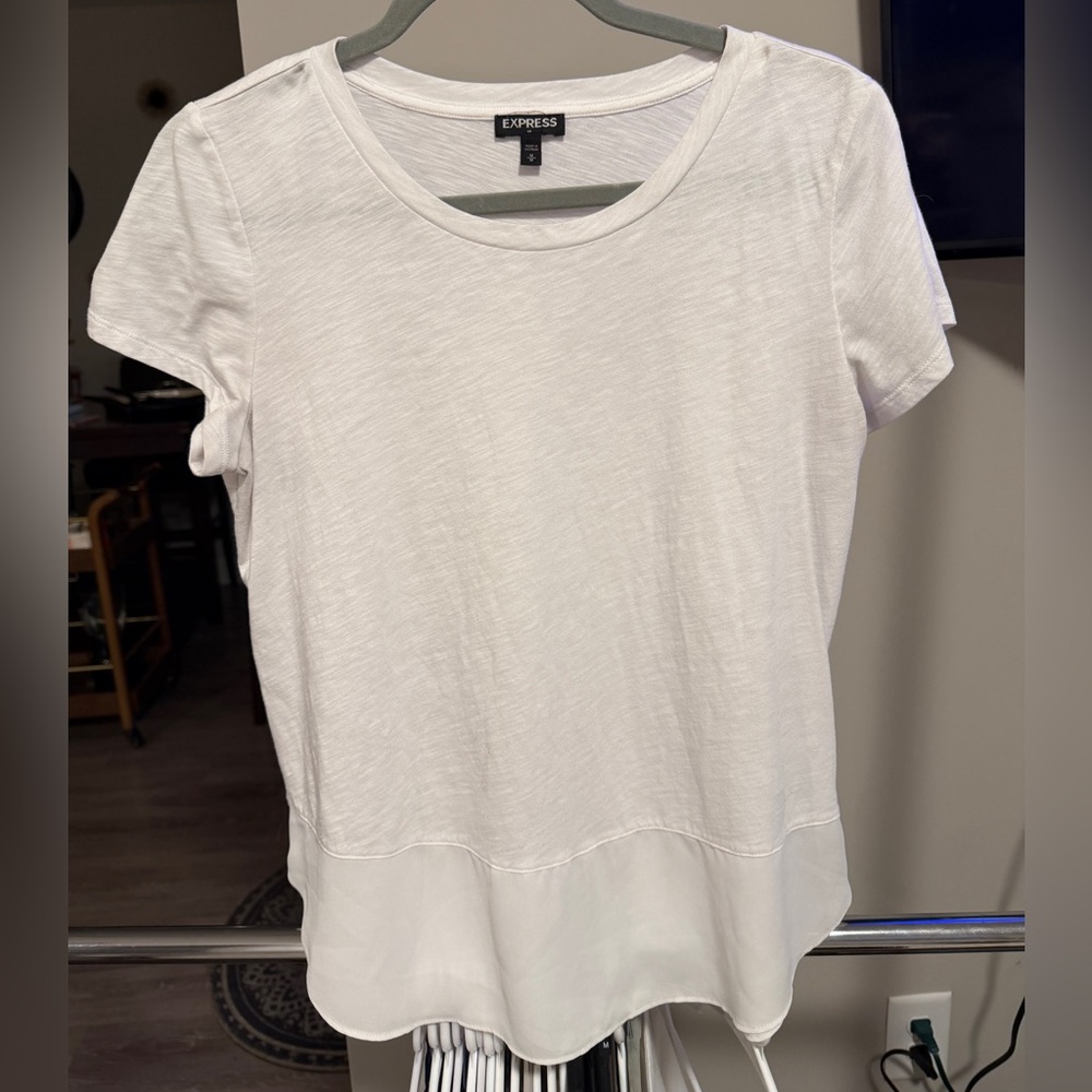 Express Women's Classic White Short Sleeve Tee